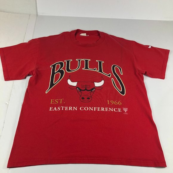 VTG Chicago Bulls Eastern Conference Shirt Adult Large Red Faded Arch Logo Tee - Picture 1 of 14